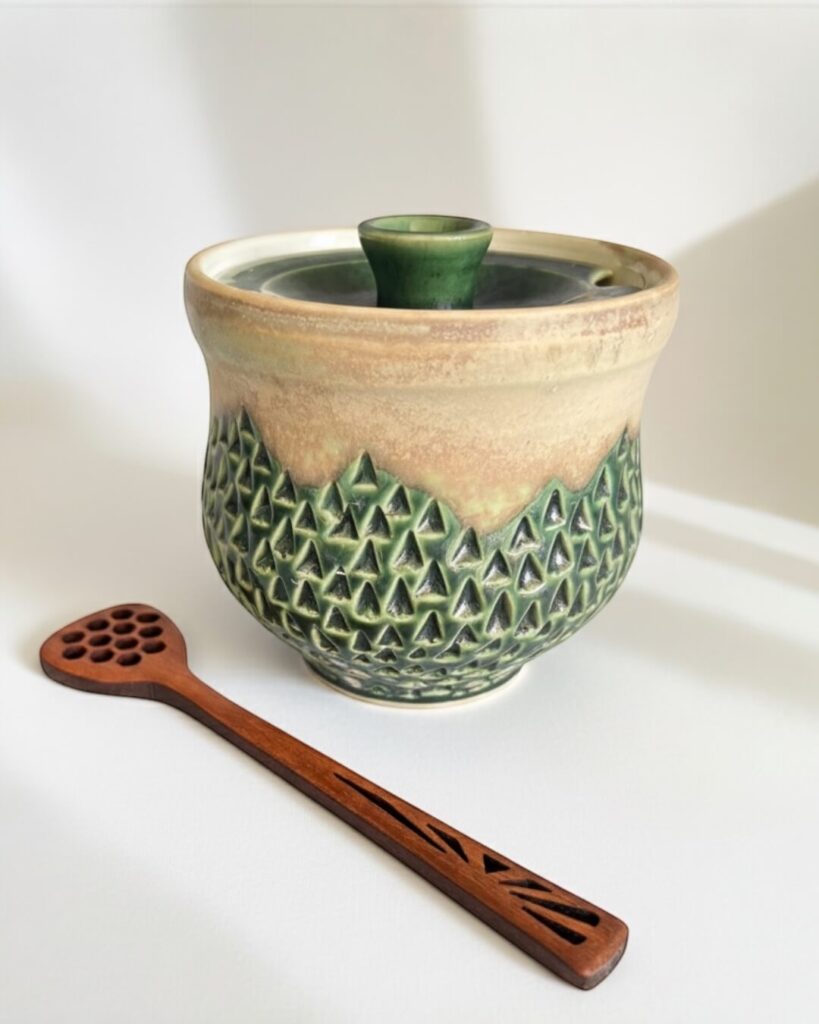 Wendy Wren Honey Pot